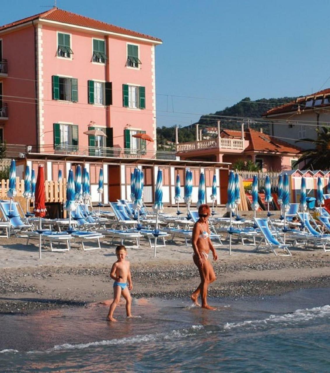 Hotel La Milanese بيترا ليغوري المظهر الخارجي الصورة